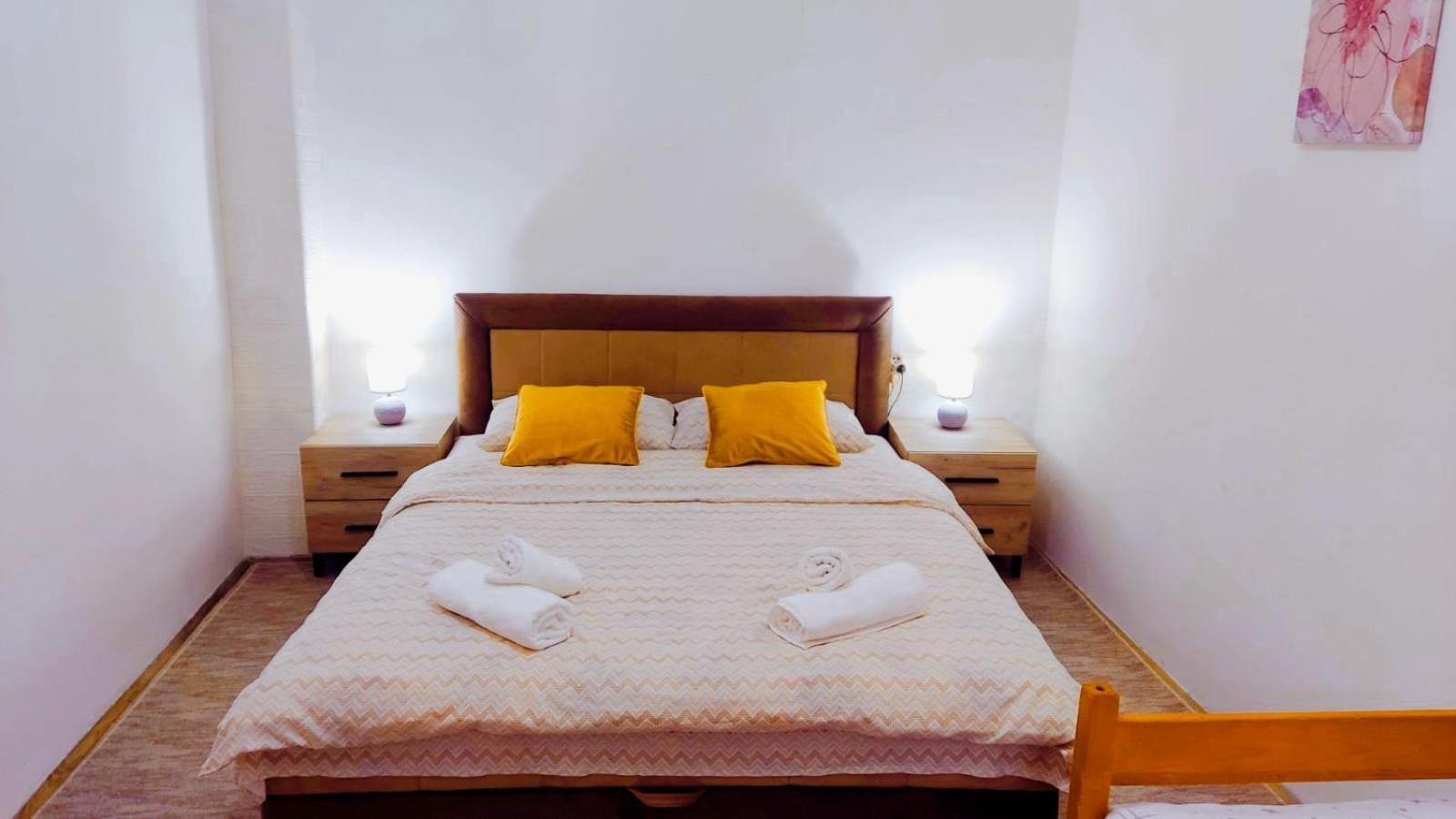 Apartman Kutak Pirot Exteriör bild